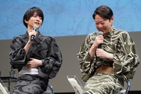 左から板垣李光人、阿部サダヲ