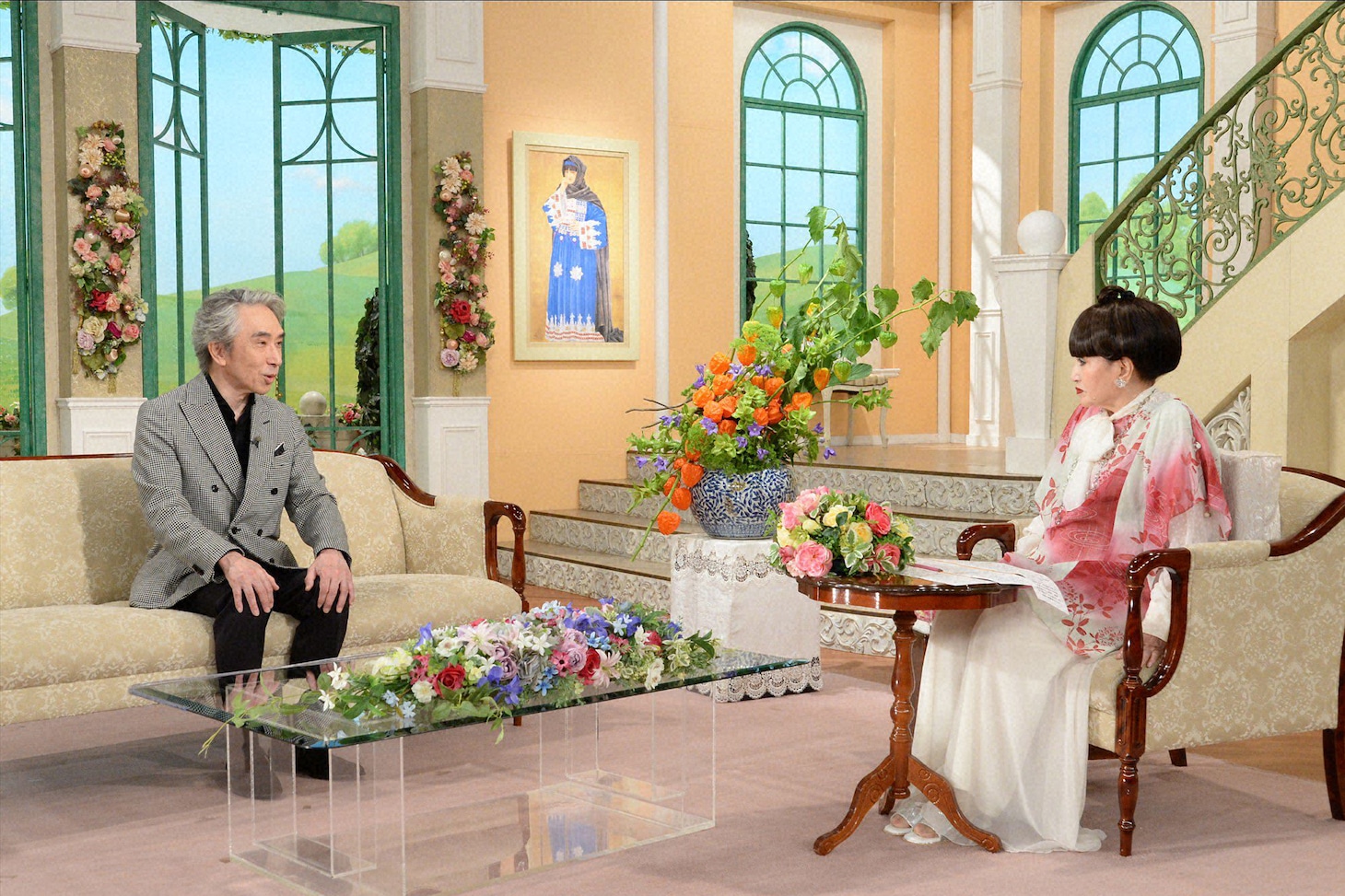 「徹子の部屋」より、左から段田安則、黒柳徹子