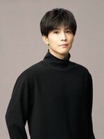 村井和正役の岩田剛典