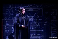 舞台「ハリー・ポッターと呪いの子」より（撮影：渡部孝弘）