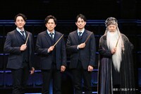 舞台「ハリー・ポッターと呪いの子」会見にて、左から大貫勇輔、稲垣吾郎、平岡祐太、市村正親