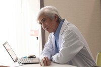 門倉勉（演・佐藤浩市）