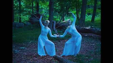 「テレビの中に入りたい」場面写真