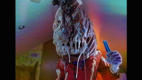 「テレビの中に入りたい」場面写真