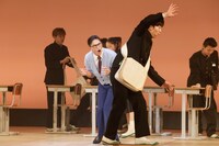 「おいしい給食」ファンミーティング「全校集会」より、ライブアクト「おいしい給食 ロスト・オブ・アゲパン」の様子