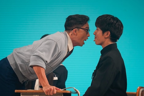 「おいしい給食」ファンミーティング「全校集会」より、ライブアクト「おいしい給食 ロスト・オブ・アゲパン」の様子