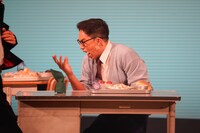 「おいしい給食」ファンミーティング「全校集会」より、ライブアクト「おいしい給食 ロスト・オブ・アゲパン」の様子