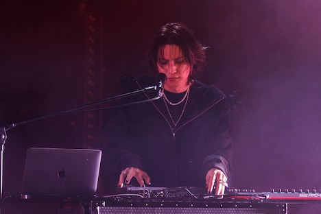 Netflixシリーズ「グラスハート」新場面写真