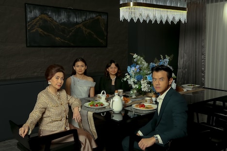 「ノーマル・ウーマン」場面写真