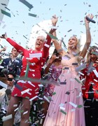 左からジェイミー・リー・カーティス、リンジー・ローハン