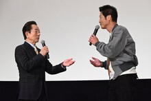 左から水谷豊、寺脇康文