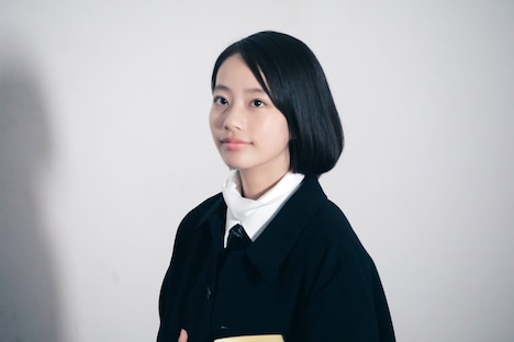 映画「白の花実」より、池端杏慈演じる栞