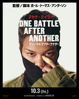 「ワン・バトル・アフター・アナザー」より、ボブの妻（演：テヤナ・テイラー）のビジュアル