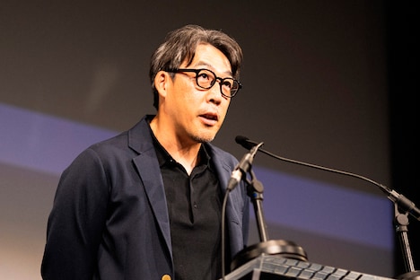 コンペティション部門の審査委員長を務めた石川慶