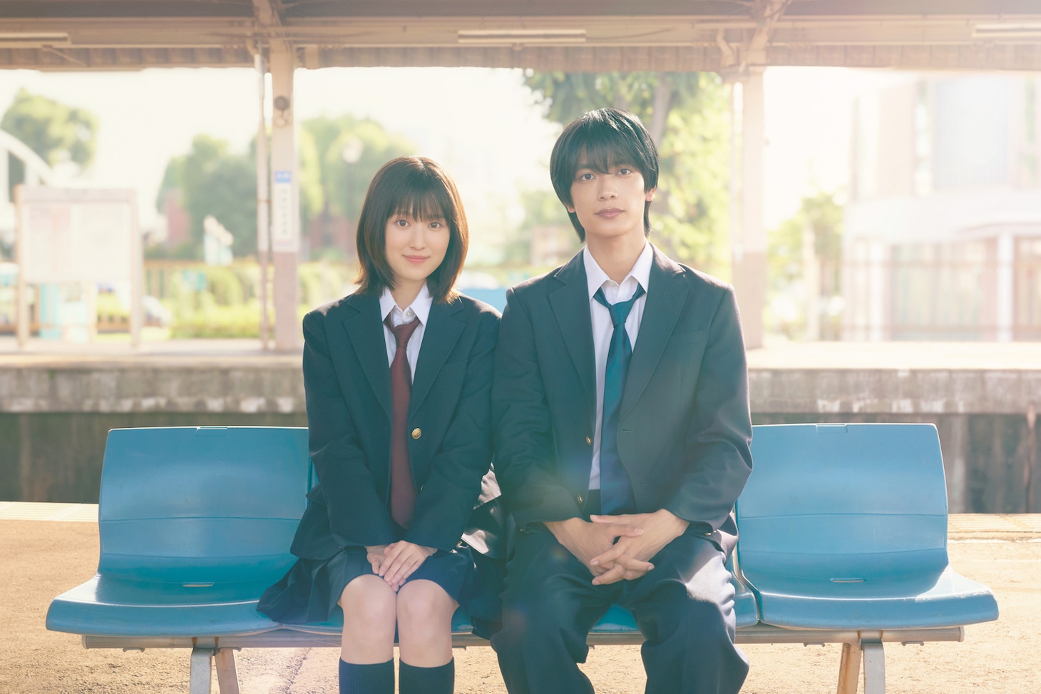 左から福本莉子演じる木下仁菜子、高橋恭平（なにわ男子）演じる一ノ瀬蓮