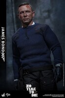 【ムービー・マスターピース】「007／ノー・タイム・トゥ・ダイ」1/6スケールフィギュア　ジェームズ・ボンド（コマンド・スタイル）