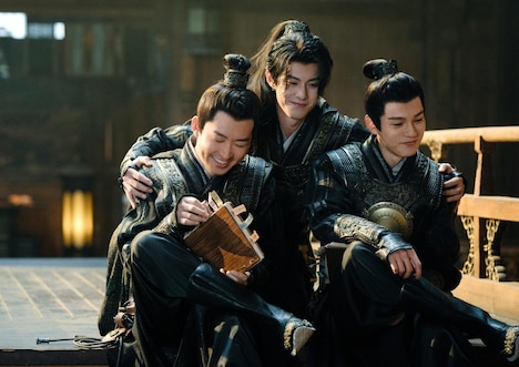 中国にて配信開始直後から人気を博した中国ドラマ「大奉打更人―正義の銅鑼と王朝の闇―」。熱度（ヒット指数）は爆発的ヒット作の基準である30000熱度を突破した