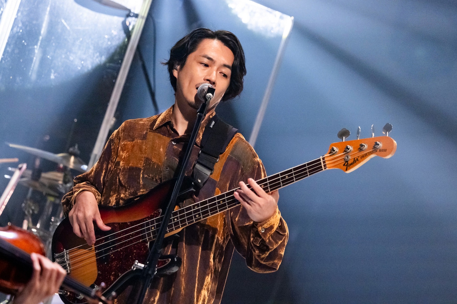 「あんぱん×RADWIMPS スペシャル」より、RADWIMPSのパフォーマンスシーン