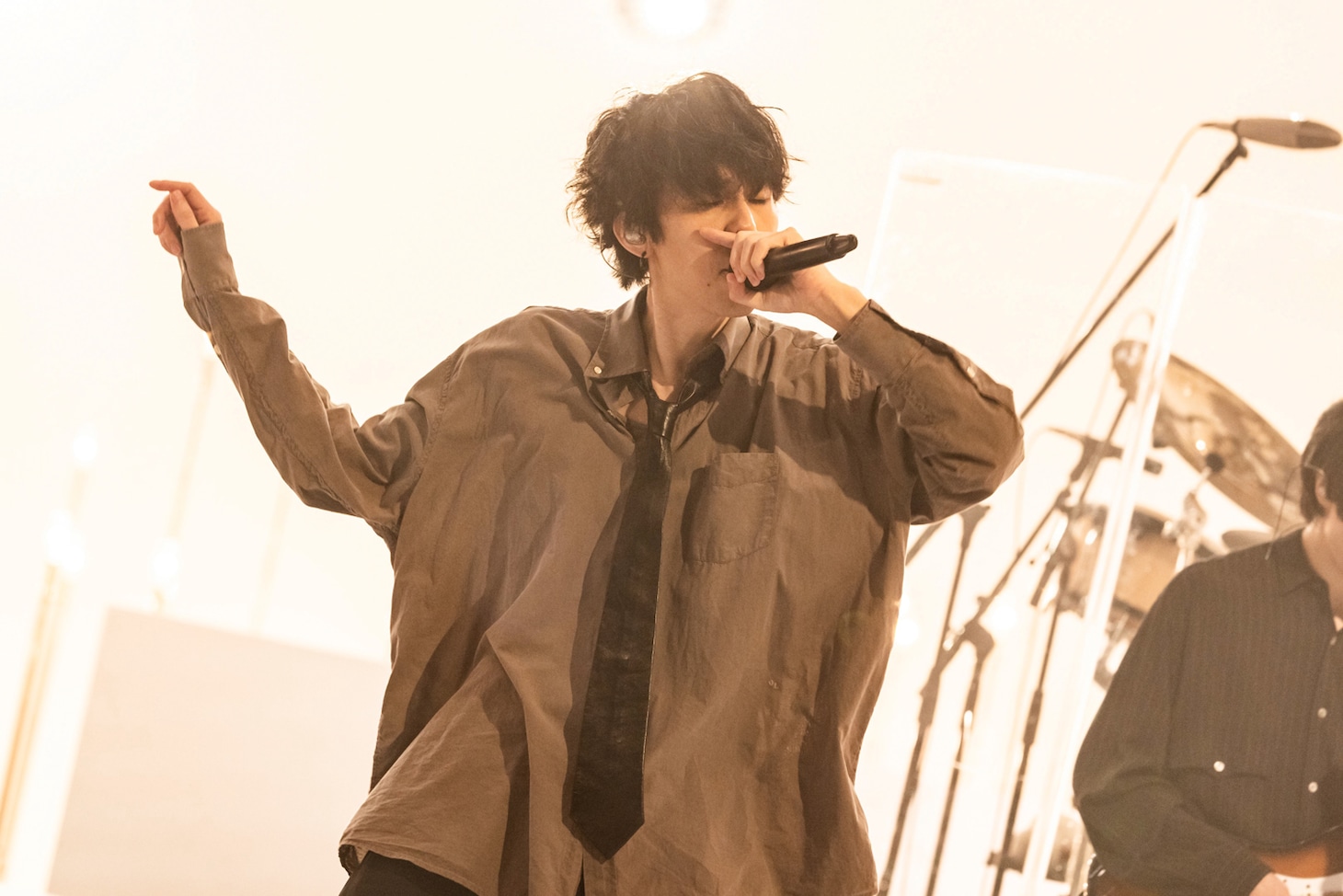 「あんぱん×RADWIMPS スペシャル」より、RADWIMPSのパフォーマンスシーン