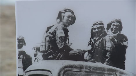 「なぜ君は戦争に？ 綾瀬はるか×news23」より、出撃直前に撮影された“最後の特攻隊員”の写真