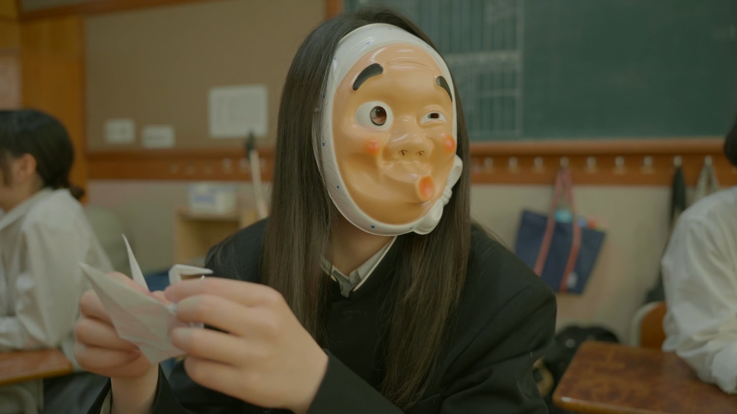 「カクレミノ」場面写真