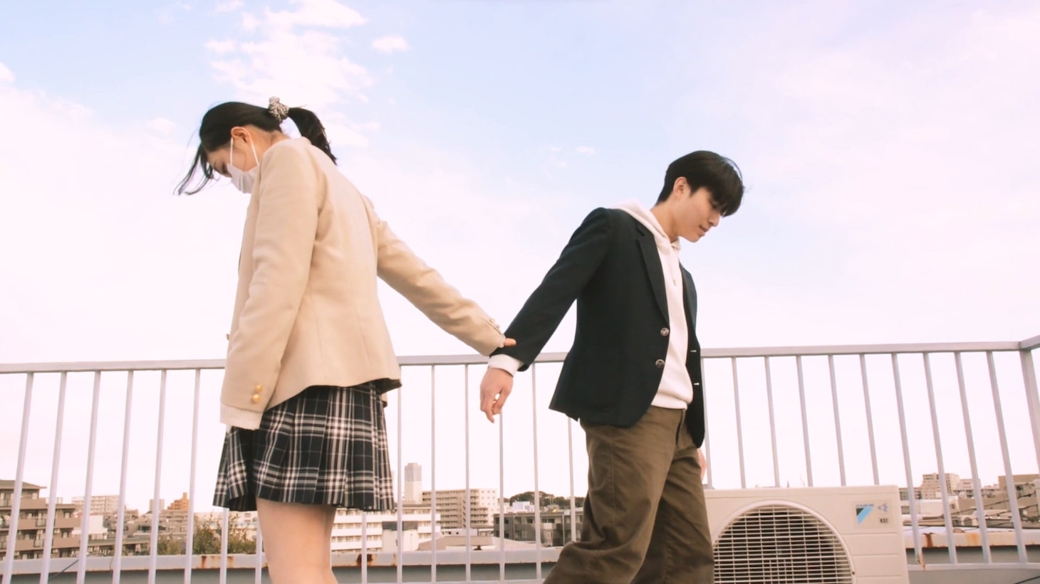 「宮沢さんは剥がさせないっ！」場面写真