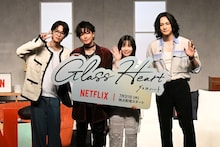 「グラスハート」世界最速試写会イベントの様子。左から志尊淳、佐藤健、宮崎優、町田啓太