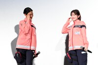 左から菜々緒、宮澤エマ