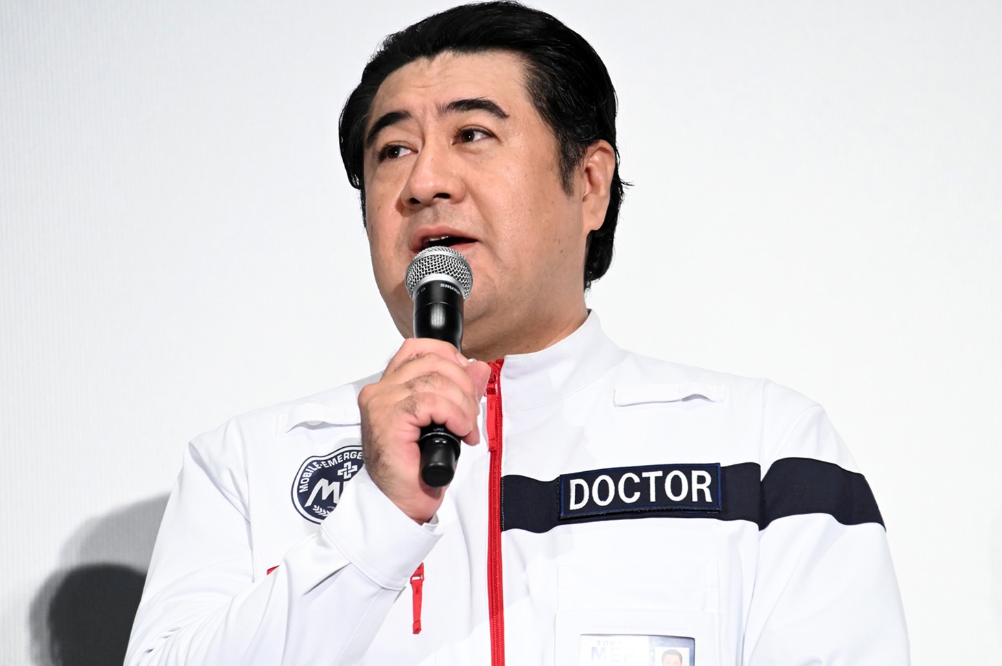 小手伸也
