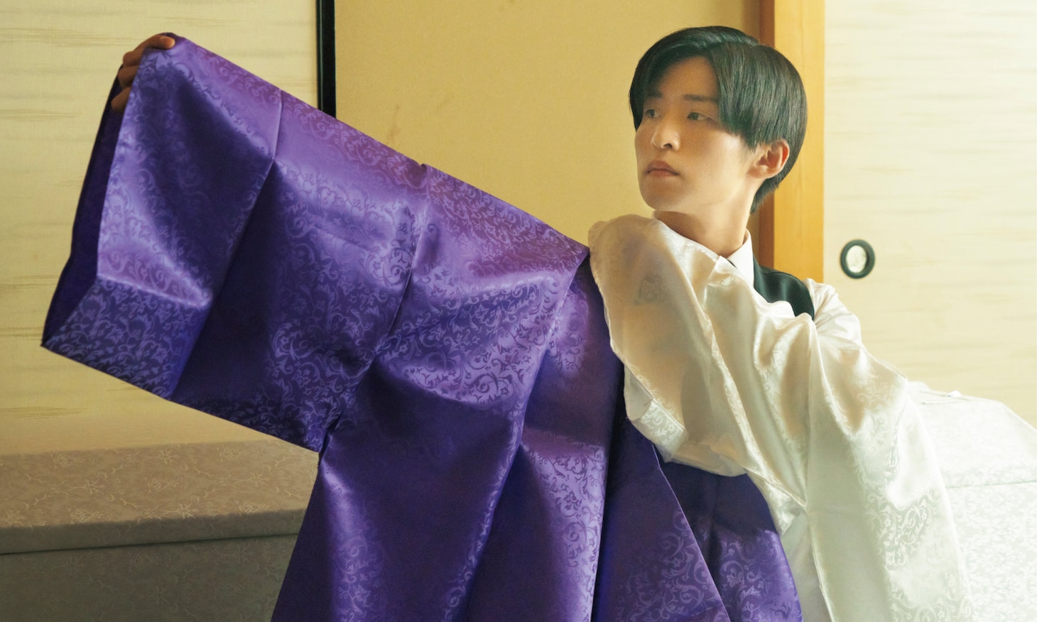 映画「ほどなく、お別れです」より、目黒蓮演じる漆原礼二