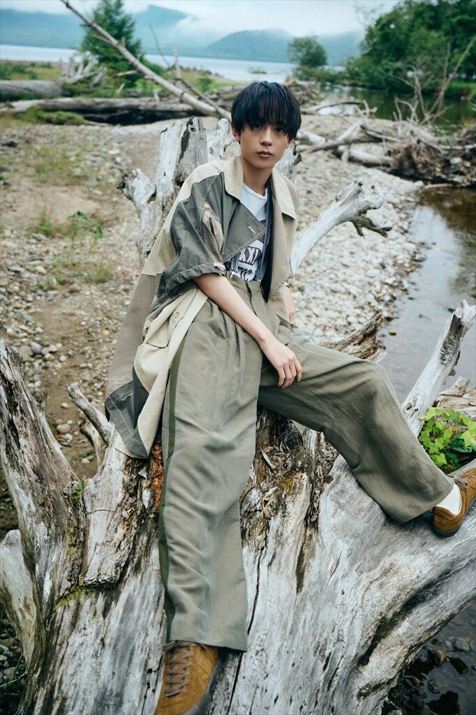 俳優・水沢林太郎のファースト写真集が冬に刊行、北海道の自然を楽しむ姿写す