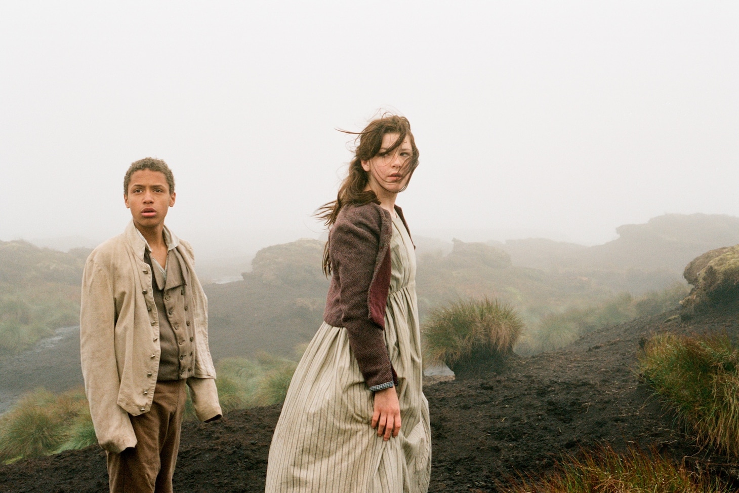 「ワザリング・ハイツ ～嵐が丘～」場面写真 ©2011 Wuthering Heights Films Limited Channel Four Television Corporation and The British Film Institute. All Rights Reserved