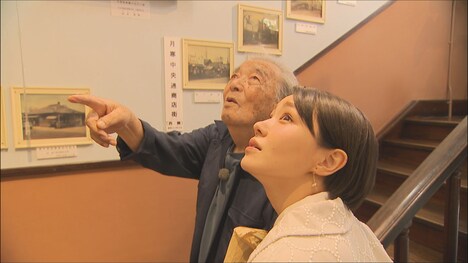「なぜ君は戦争に? 綾瀬はるか×news23」より、“最後の特攻隊員”の親友・神馬文男さん(奥)と奈緒(手前)