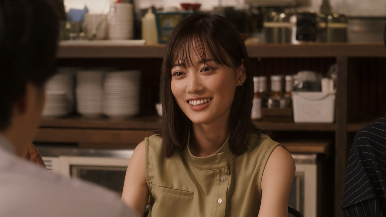 「セフレと恋人の境界線」内で放送される「特別な人」場面写真。山下美月演じる川端智子