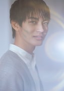 「すべての恋が終わるとしても」神尾楓珠演じる大崎真央のソロビジュアル