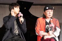 左から山田裕貴、古田新太