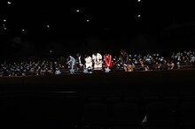 映画「隣のステラ」完成披露舞台挨拶の様子。左から西垣匠、横田真悠、八木勇征（FANTASTICS）、福本莉子、倉悠貴、田鍋梨々花、松本花奈