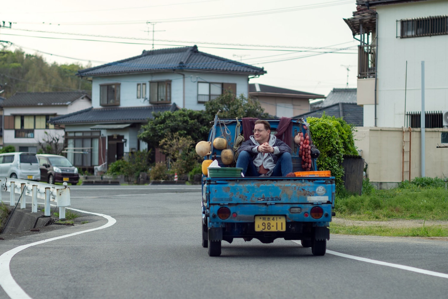 「レンタル・ファミリー」新場面写真