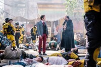 「ボーイ・キルズ・ワールド：爆拳壊界流転掌列伝」場面写真