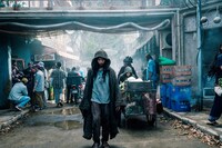 「ボーイ・キルズ・ワールド：爆拳壊界流転掌列伝」場面写真