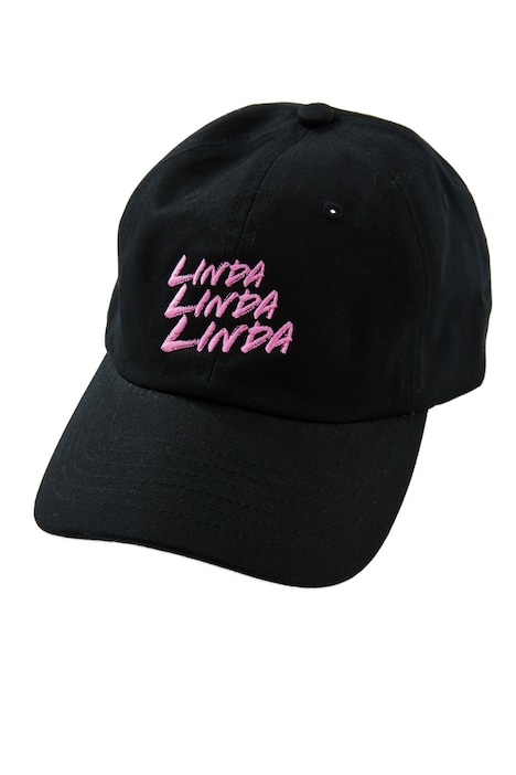 「リンダ リンダ リンダ 4K」とJOURNAL STANDARDによるコラボグッズのロゴキャップブラック（税込5500円）