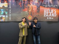 熊本で「宝島」舞台挨拶付き先行上映に登壇した妻夫木聡（左）、大友啓史（右）