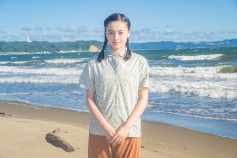 「なぜ君は戦争に？ 綾瀬はるか×news23」ドラマパートより、芳子役の上坂樹里