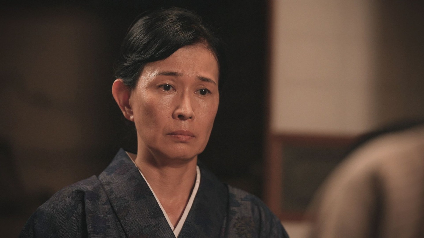 「なぜ君は戦争に？ 綾瀬はるか×news23」ドラマパートより、清水美砂演じる正夫の母・サト