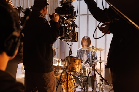 Netflixシリーズ「グラスハート」メイキング写真