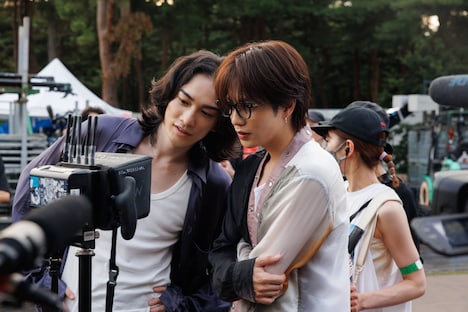 Netflixシリーズ「グラスハート」メイキング写真