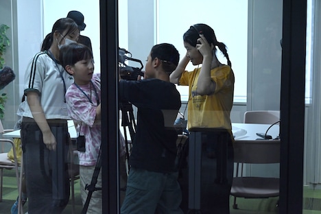 映画制作ワークショップ「映画と夏の7日間」にて、実際に撮影を行う子供たち