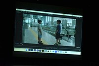 映画制作ワークショップ「映画と夏の7日間」初日に披露されたラッシュ映像。カメラアングルの意見を出し合いながらテイクを重ねていた