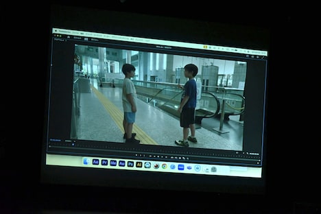 映画制作ワークショップ「映画と夏の7日間」初日に披露されたラッシュ映像。カメラアングルの意見を出し合いながらテイクを重ねていた