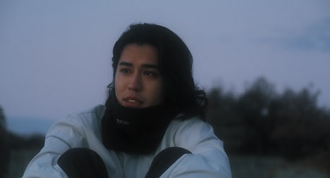 「そこにきみはいて」より、寛一郎演じる健流